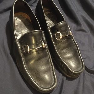 8 1/2 D black Gucci loafers